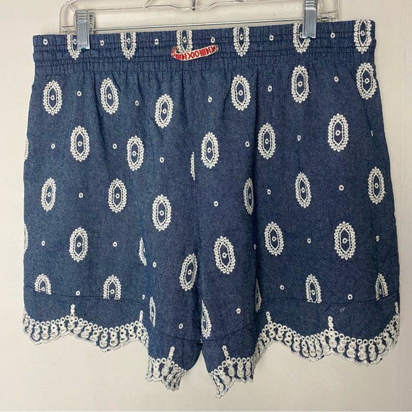 Anthropologie ett:twa Eyelet Chambray Pull On Casual Comfy Shorts size Medium - Picture 7 of 13